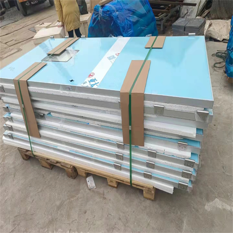 大足工业防护先锋：定制化铅门解决方案全解析